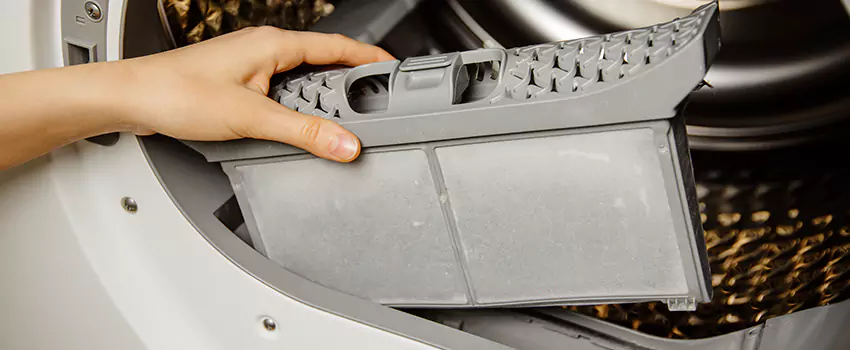 Signs Of A Clogged Dryer Lint Trap in Casselberry, Florida